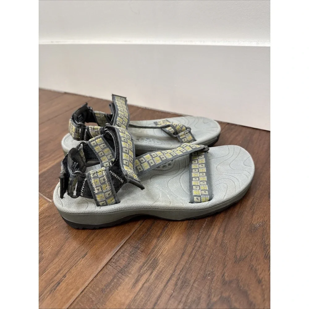 LL Bean Hiking Outdoors Strap Sandal Women 7.5 Gray Gorpcore Travel Water Sporty